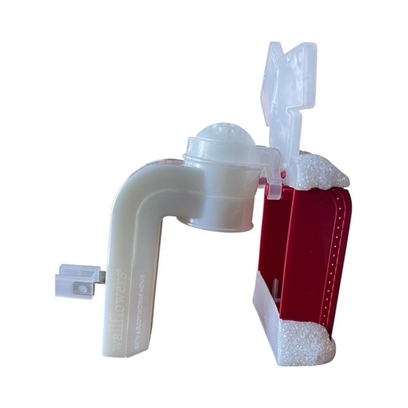 Bath & Body Works Red Santa Mailbox Holiday Decor - Picture 7 of 11